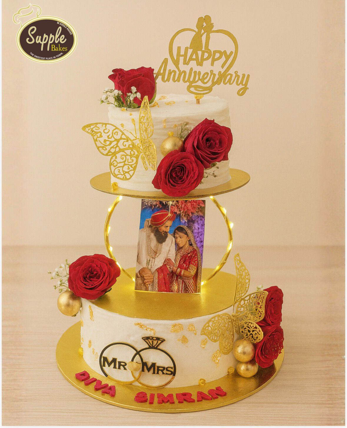 Elegant Anniversary Floral Cake