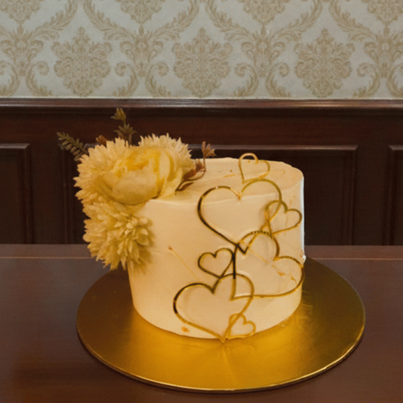 Elegant Creamy Bliss Cake