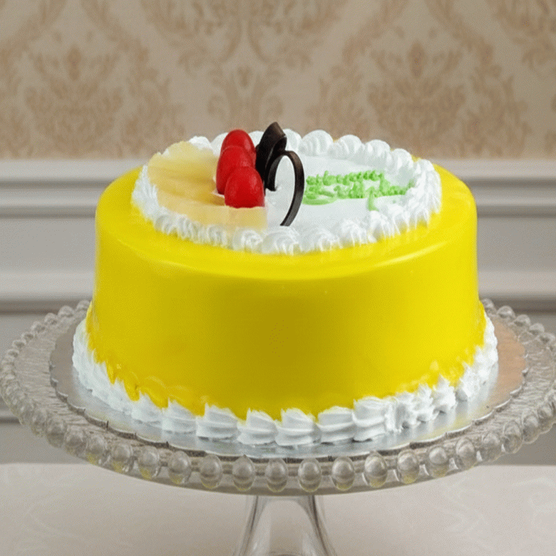 Elegant Pineapple Frosted Cake